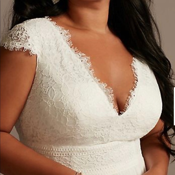 Davids’s Bridal Lace Illusion Back Chiffon Plus Size Wedding Dress - Picture 3 of 6